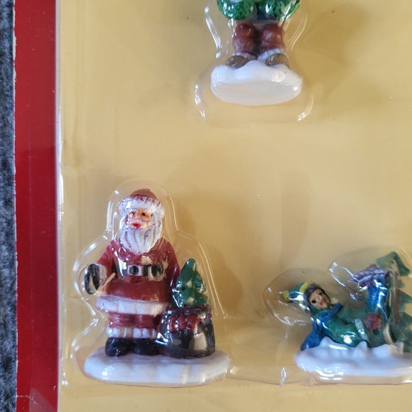 Cobblestone Corners Winter Village minatures NEW - Picture 2 of 6